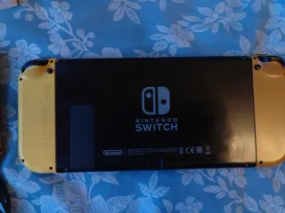 Nintendo Switch Edición Pokémon Let's Go Eevee