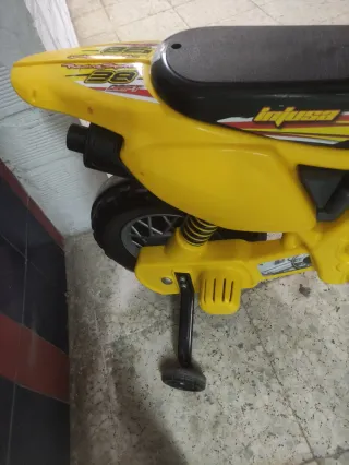 Moto a batería INJUSA 12V