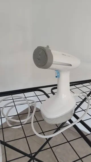 Plancha vapor, tendedero y cesta ropa