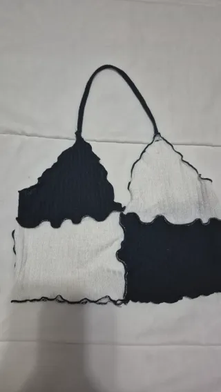 Top haltero mujer blanco y negro