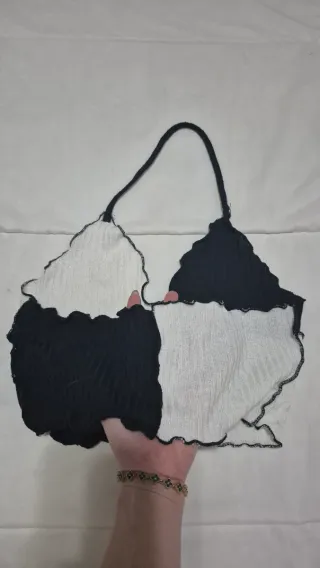 Top haltero mujer blanco y negro