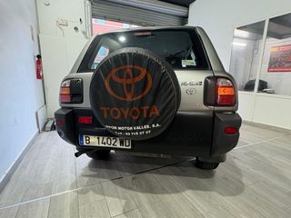 Toyota RAV4 2000