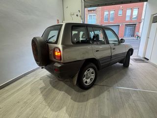 Toyota RAV4 2000