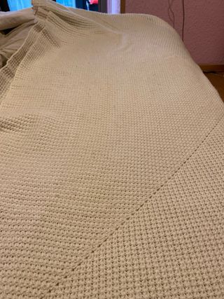 Manta tejida a mano color blanco