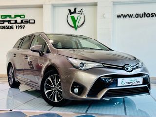 Toyota Avensis 2015