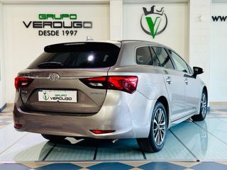 Toyota Avensis 2015