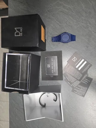 Orologio D1 Milano monocromatico Blu