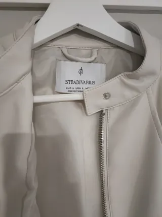 Chaqueta motera beige