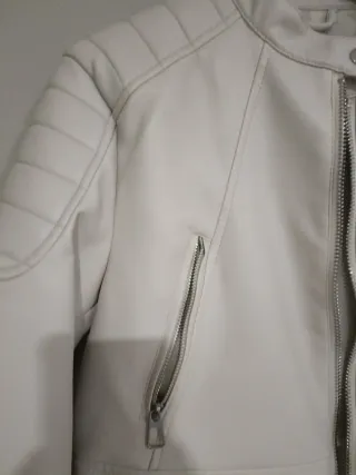 Chaqueta motera beige