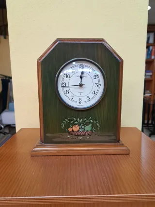 Reloj de sobremesa decorativo