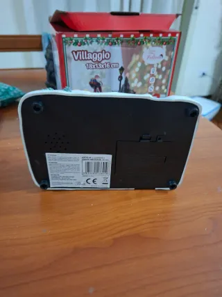 Villaggio natalizio con luci movimento e suoni