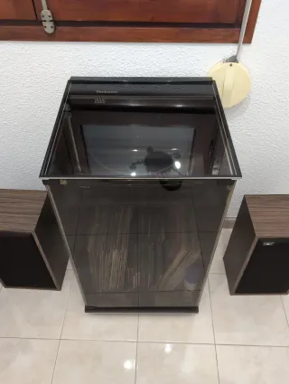 Tocadiscos Vintage con Mueble y Altavoces