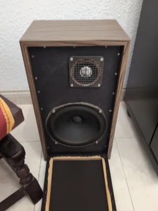Tocadiscos Vintage con Mueble y Altavoces