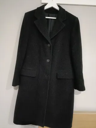 Abrigo gris elegante