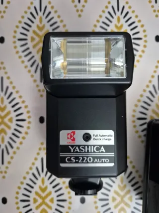 Kit d Fotografía Analógica YASHICA FX-3 SUPER 2000