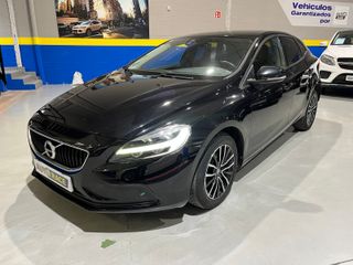 Volvo V40 D2 MOMENTUM 2019