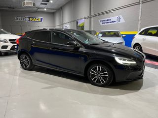 Volvo V40 D2 MOMENTUM 2019