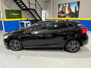 Volvo V40 D2 MOMENTUM 2019