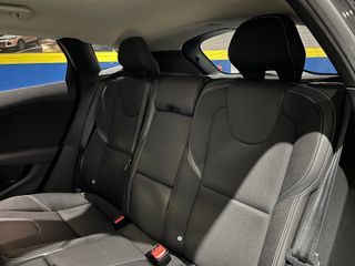 Volvo V40 D2 MOMENTUM 2019