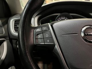 Volvo V40 D2 MOMENTUM 2019