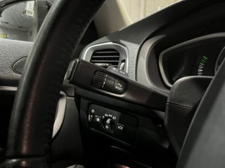 Volvo V40 D2 MOMENTUM 2019