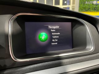 Volvo V40 D2 MOMENTUM 2019