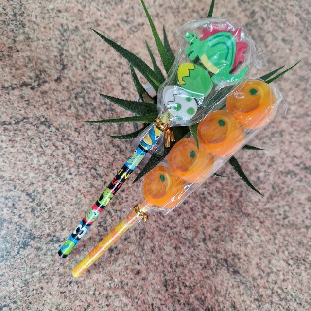 2 Matite con Gomme da Cancellare