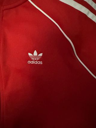 Chaqueta Adidas Roja con Rayas Blancas