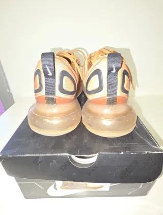 Nike Air Max 720 Beige/Oro