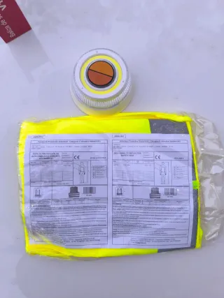 Baliza V16 y Chaleco Reflectante Alta Visibilidad