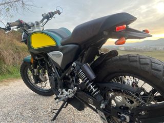 Rieju Century 125. Perfecto estado, pocos km