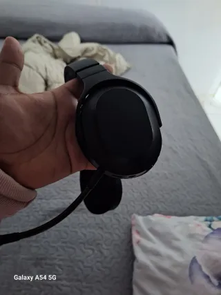 Cascos negros con micrófono