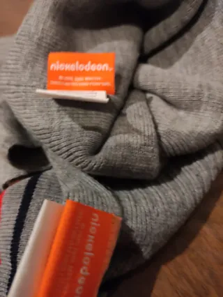 Gorro y bufanda Patrulla Canina gris.