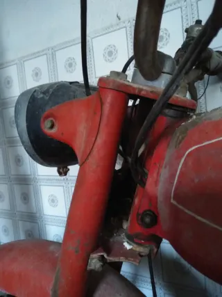 Moto Guzzi Dingo 49cc Roja