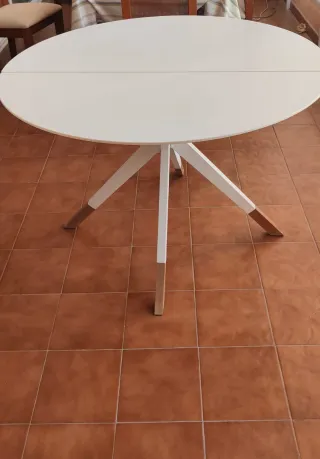 Mesa redonda extensible