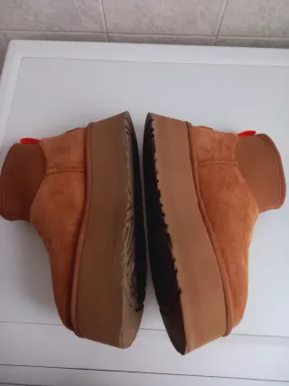 Stivali Ugg Pelle Shearling Tg.37