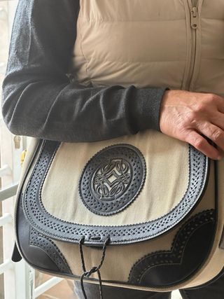 Bolso Loewe Negro Colección Sevilla ideal Navidad