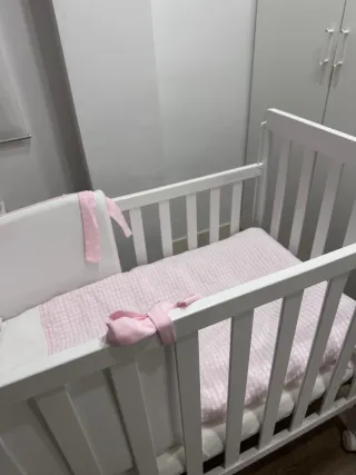 Cuna de bebé blanca. Marca Mi Cuna