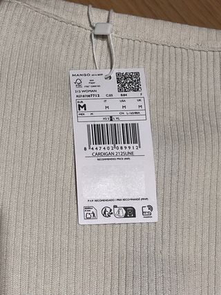 Camiseta Mango Beige con Cremallera Negra