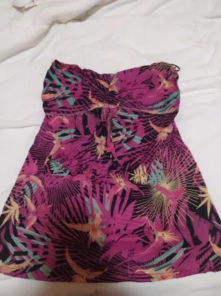 Top floral sin tirantes