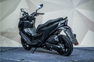 KYMCO Super Dink GT 125 A ESTRENAR * PUERTO USB * MALETERO PARA 2 CASCOS *