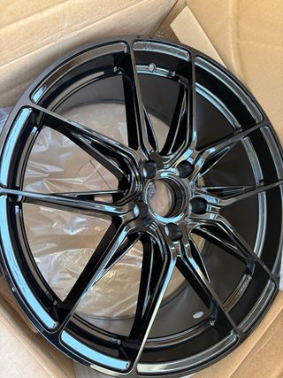 Llantas Japan Racing JR44