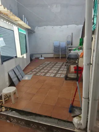 Alquiler de cafetería totalmente equipada