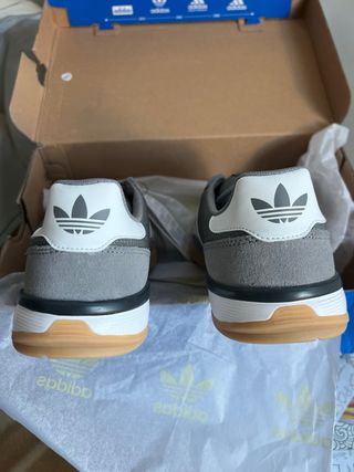 Adidas Gazelle grises Talla 39 1/3 Modelo Sala