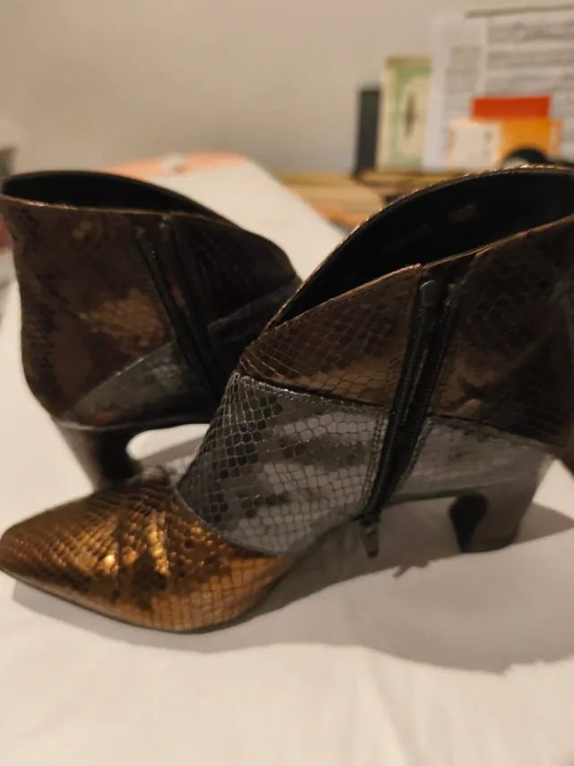 Botines piel Mascaró marrones y plateados