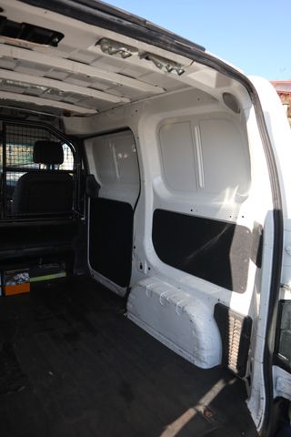 Nissan NV200 2012