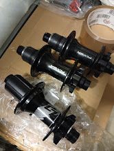 n.3 mozzi mtb boost 12x148 32h , n.2 sram xd, 1 HG