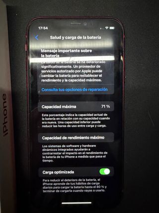 iPhone 11 rosso 71% ben curato