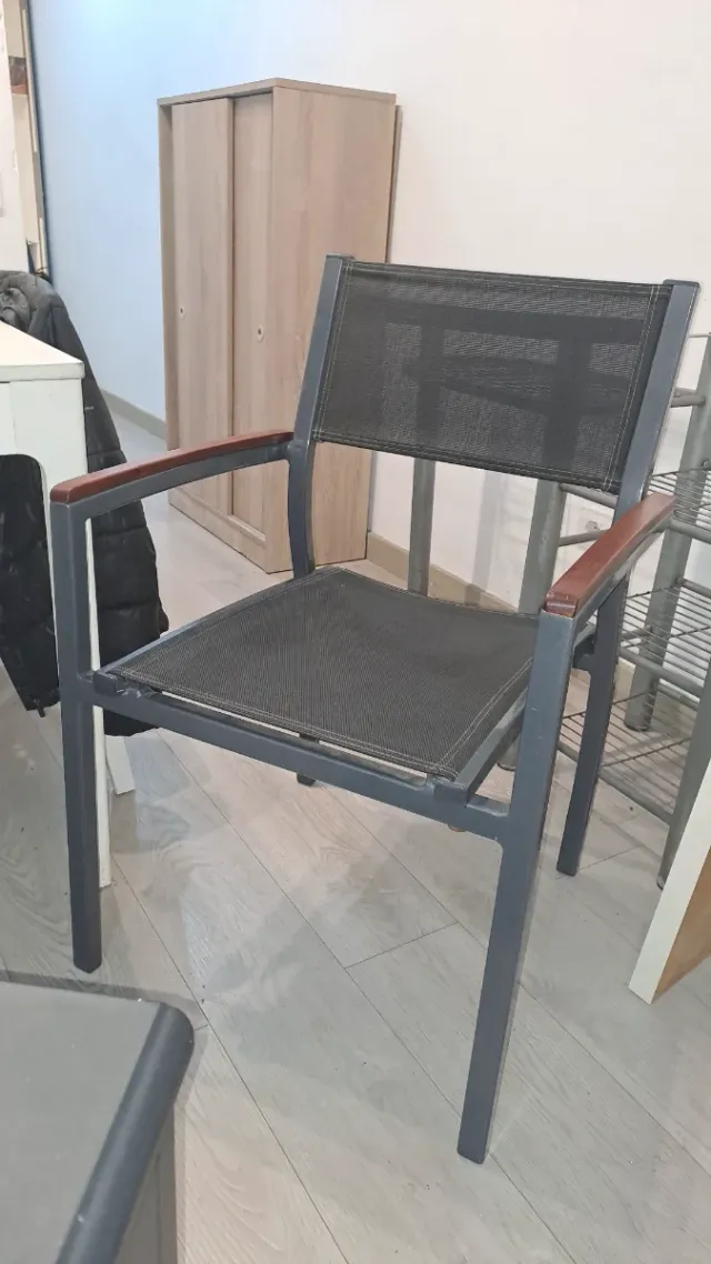 Silla de aluminio como nueva