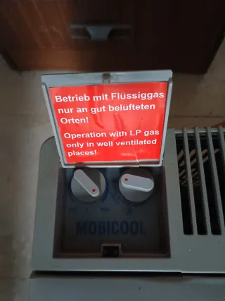 Nevera trivalente para camper, camión o campo